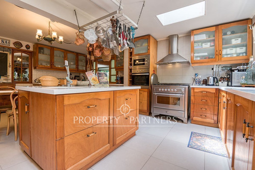 Casa 7 Dormitorios En 1300 M2 De Terreno, Gran Qui...