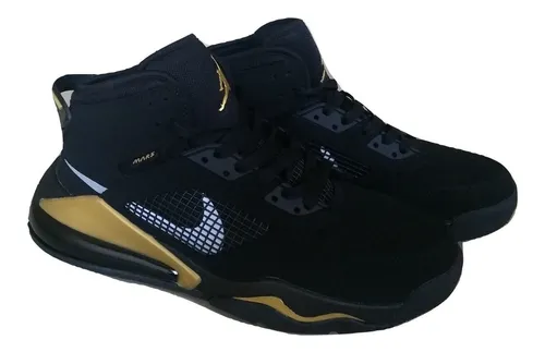 Jordan mars 270 negro dorado new arrivals