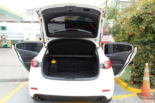 Mazda 3 Sport Grand Tourin