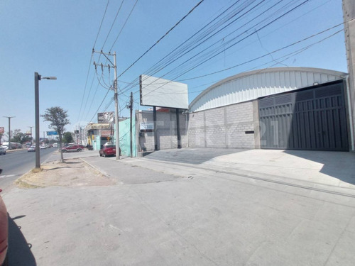 Bodega En Renta En Avenida Central, San Juan Del Río, Querétaro.