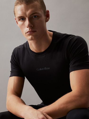 Polera Base Layer Negro Calvin Klein