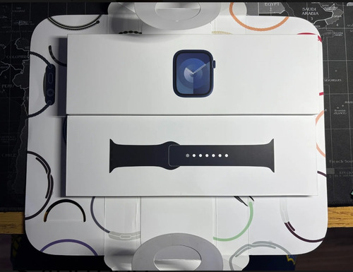 Apple Watch Series 9 41mm Midnight Aluminium Case Blanco Sportband Azul Oscuro Azul Oscuro (Usado)