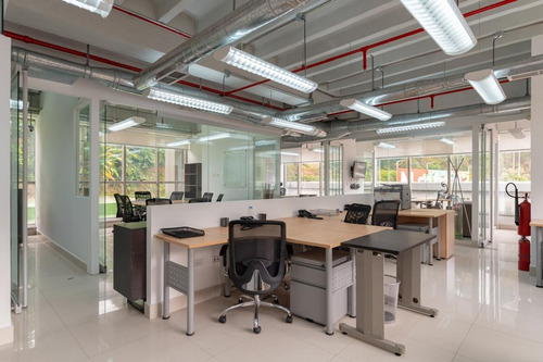 En Alquiler Oficina 127 Mt2 4 Dependencias/1b/2pe Santa Paula