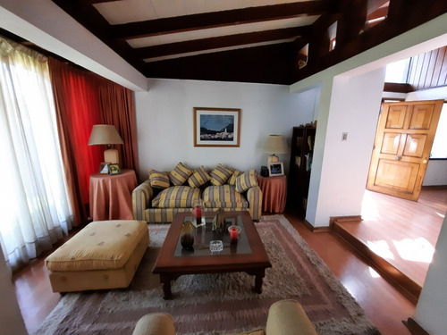 Imagen 6 de 29 de Casa En Venta En Vitacura, 5d, 2b, 2e, 1box, Las Hualtatas.