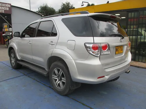 Toyota Fortuner Sr5 4x2 2700cc At Aa