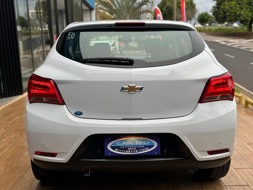 Chevrolet Onix 1.4 MPFI LTZ 8V FLEX 4P AUTOMÁTICO