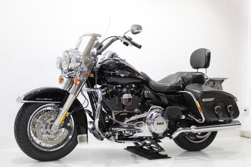 Harley Davidson Road King Classic 2012 Preta