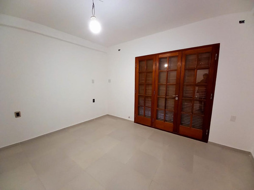 Imagen 9 de 12 de Departamento Interno 2 Dorm. C/patio En Barrio Sur