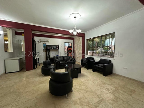 Gbf 25-943 Vendo Magnifica Casa Con Terreno El Castaño Privada Llame Ya.