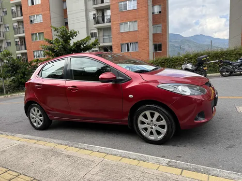 Mazda 2 2010