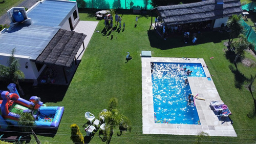 Imagen 6 de 18 de Preciosa Quinta Con Jardin Y Pileta Precio Por Dia