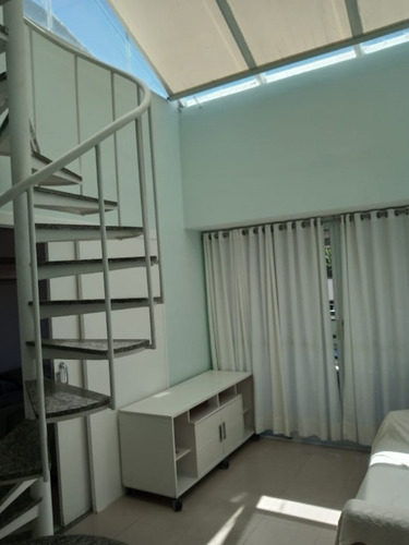 Imagem 16 de 24 de Apartamento Duplex 1 Suíte Mobiliado Com Vista Mar No Rio Vermelho 85m2 - Hei096 - 4494694