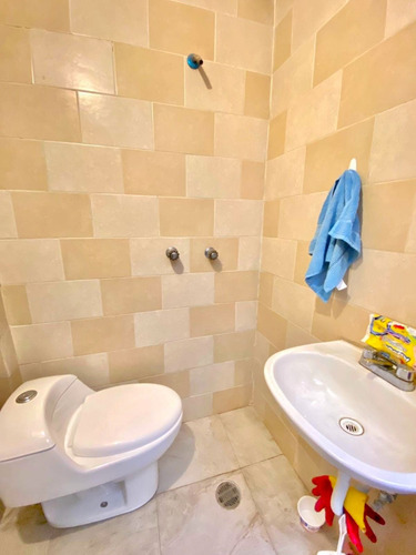 Casa Con Acabados De Madera En Venta En La Mejor Zona De Ecatepec