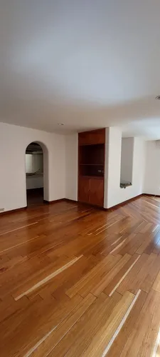 Apartamento En Arriendo En Los Rosales. Cod A12562