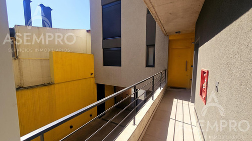 Semipiso 2amb Con Cochera / Parque Chas