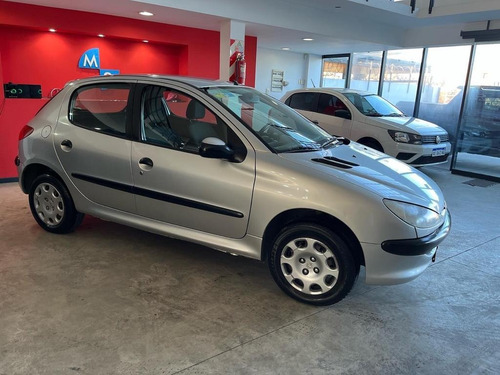 Imagen 3 de 4 de Peugeot 206 2012 1.4 Generation 75cv