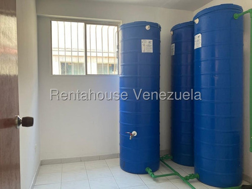 Se Vende Excelente Apartamento En Los Palos Grandes #25-18980 Pm