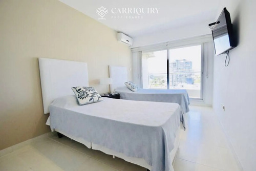 Apartamento En Alquiler Temporario Playa Mansa 2 Dormitorios Seasons Tower