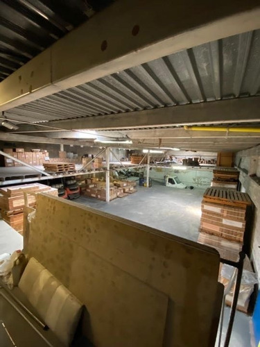 Local Comercial En Venta - Urb. Santa Monica
