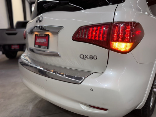 Infiniti QX80 5.6l Perfection 8 Pasajeros At