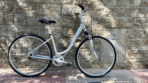 Imagen 2 de 7 de Bicicleta Zenith Versa Urb Nexus R28 (2022) - Urquiza Bikes