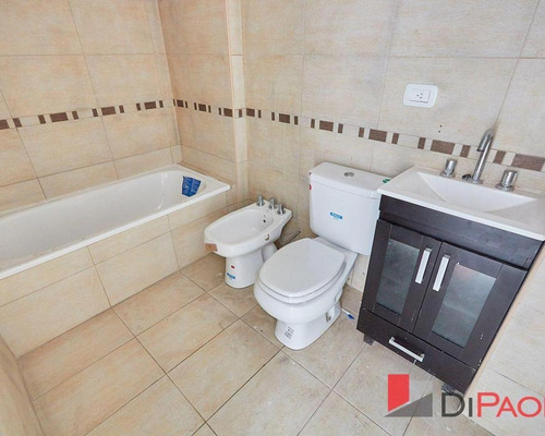 Venta Departamento 2 Ambientes Con Balcón Caseros Clamaco