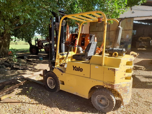 Empilhadeira Yale 2,5t * Diesel * Câmbio Manual