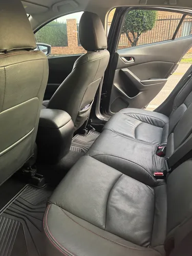 Mazda 3 2.0 Touring