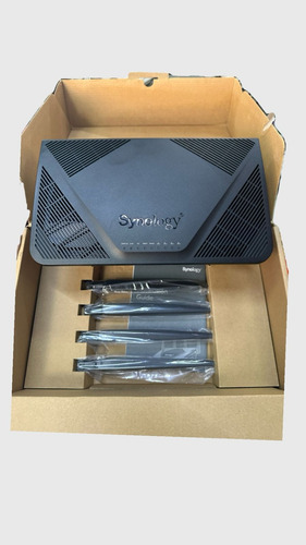 Router Synology Rt2600ac Gigabit, Wi-fi, Ac 2600 (Usado)