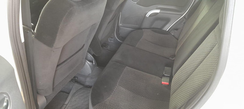 Imagem 6 de 9 de Citroen C3 1.4 Exclusive 2012