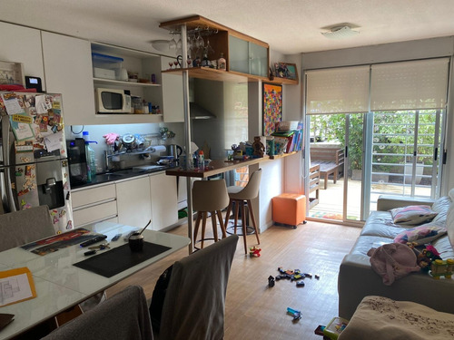 Apartamento En Planta Baja Con Jardín Y Deck