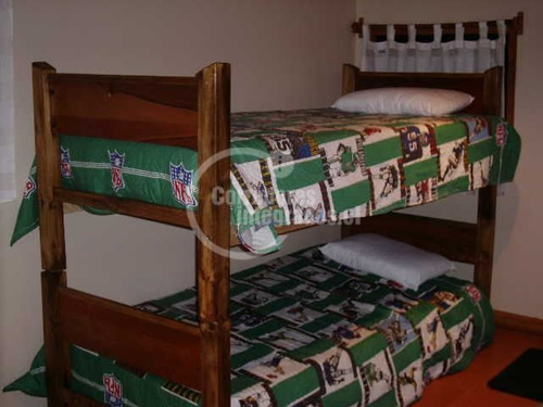 Casa En Venta De 5 Dorm. En Pucón