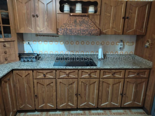 Imagen 17 de 29 de Venta De Cómoda Casa En Macaracuay / Ofc 22-19302