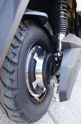 Imagen 6 de 19 de Scooter Sunra Leo Moderna Confortable Urbana Bat Gel D