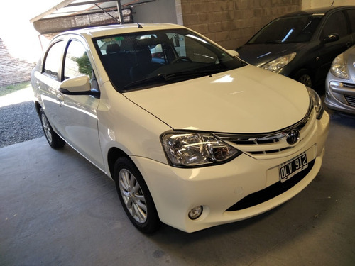 Toyota Etios Xls Sedan 1.5 (modelo 2015)