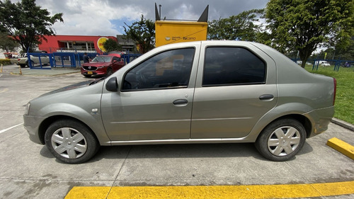 Imagen 4 de 18 de Renault Logan Familier