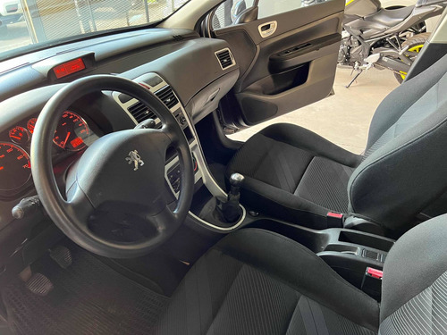Imagen 12 de 14 de Peugeot 307 2010 1.6 Xs 110cv Mp3