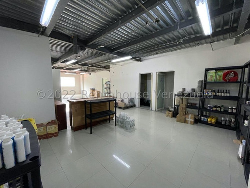 Imagen 15 de 30 de Edificio Comercial En Alquiler, Urb. Altamira