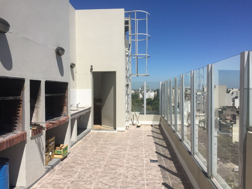En Venta Villa Urquiza. 9° Frente. Pileta Parrilla