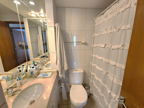 Remodelado Frente Parque Bicentenario. Venta Dueños Directo