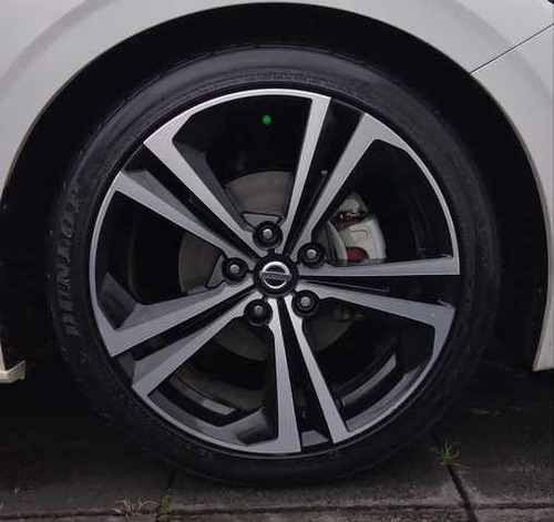 Imagen 6 de 14 de Nissan Sentra Sr Aut Navi 4 Puertas