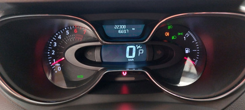 Imagen 7 de 15 de Renault Captur Iconic 2019