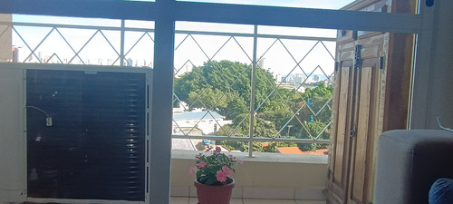Apartamento De Dois Dormitórios Com Móveis Planejados.