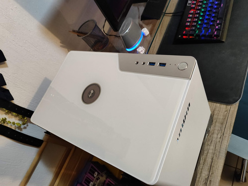 Gabinete Mini-itx Inwin A1 Plus Blanco Con Argb (Usado)