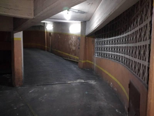 Imagen 5 de 9 de Cochera En Venta En El Centro De Lomas De Zamora