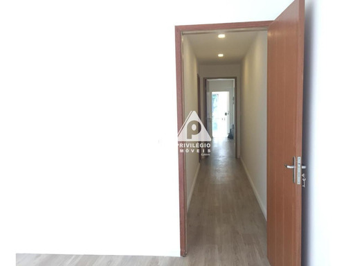 Imagem 3 de 27 de No Humaitá! Sala Comercial, Com Salão E Salas Complementares, Pequena Cozinha E Dois Banheiros. - 32115