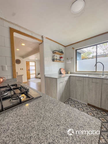 Casa En Venta De 2 Dorm. En Curacaví