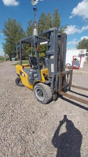 Autoelevador Cat Dp30nm 3000kg Diesel Torre Triple C/desp
