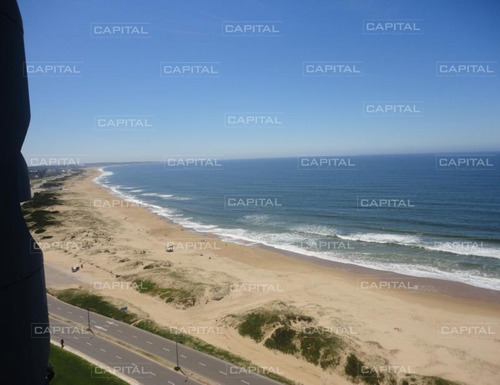 Apartamento En Brava, 3 Dormitorios *-ref:24994