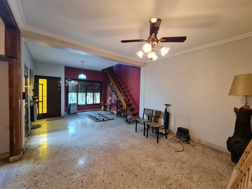 Imagen 9 de 17 de Casa Apta Para 2 Familias Acepta Permuta!!!!!